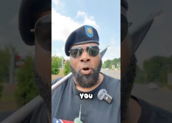 ¡CITIZENS HAD ENOUGH! #deportation #immigration #usimmigration #NoBanNoWall #migrants #ICE #USA