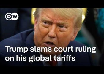 US appeals court rules most Trump tariffs illegal, but keeps them in place | DW News