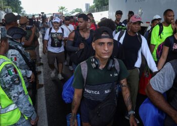 MASSIVE migrant caravan headed for northeastern Mexico, NOT the US