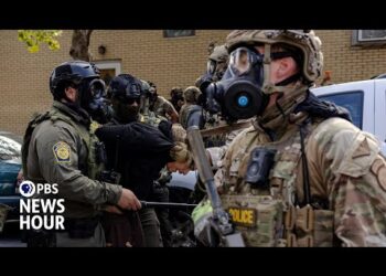 News Wrap: Judge says immigration officers operating in Chicago must wear body cameras